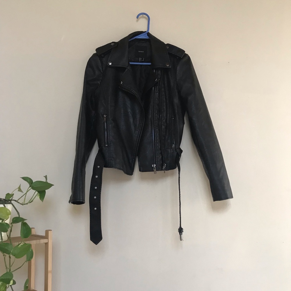 2 for 45$ Faux leather biker jacket Forever 21